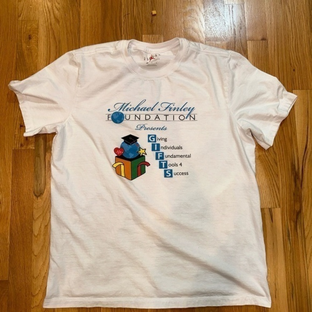 (Rare) Air Jordan - Michael Finley Foundation T-Shirt Size‎ Large